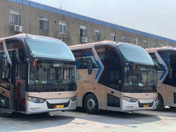 大巴車(chē)租賃